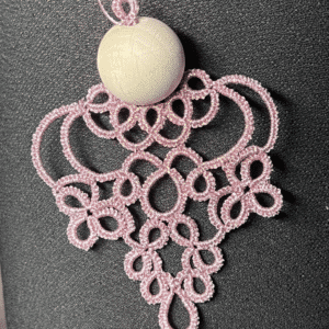 Weihnachtsengel Elara in rosa metallic von LovemadeCrafts